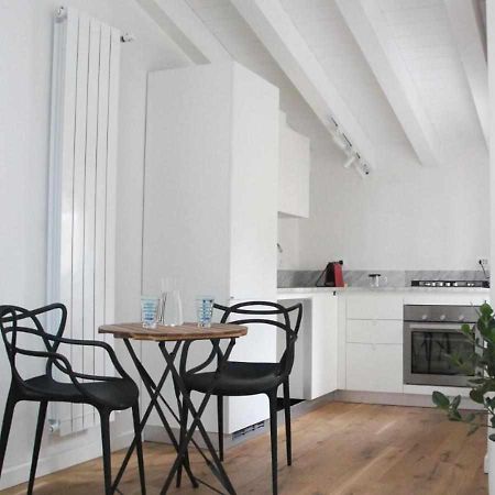 Waterfront Balcony I Grani 4 Resort Style Suite Livorno Bagian luar foto