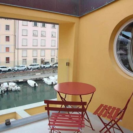Waterfront Balcony I Grani 4 Resort Style Suite Livorno Bagian luar foto