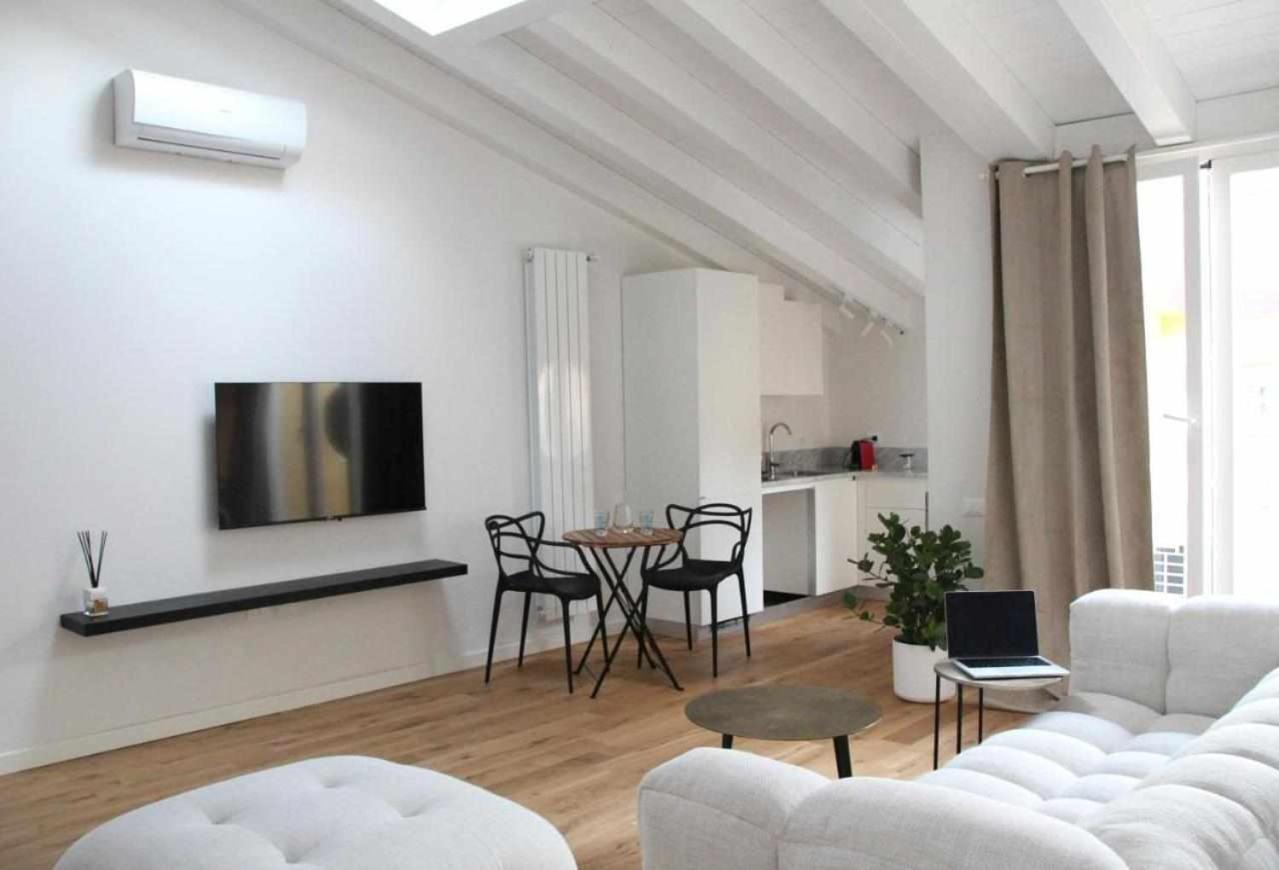 Waterfront Balcony I Grani 4 Resort Style Suite Livorno Bagian luar foto