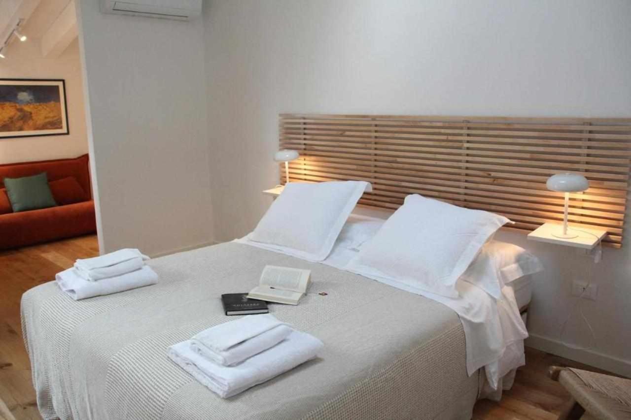 Waterfront Balcony I Grani 4 Resort Style Suite Livorno Bagian luar foto