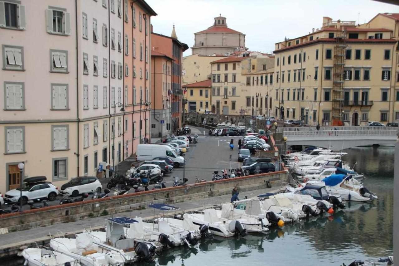 Waterfront Balcony I Grani 4 Resort Style Suite Livorno Bagian luar foto
