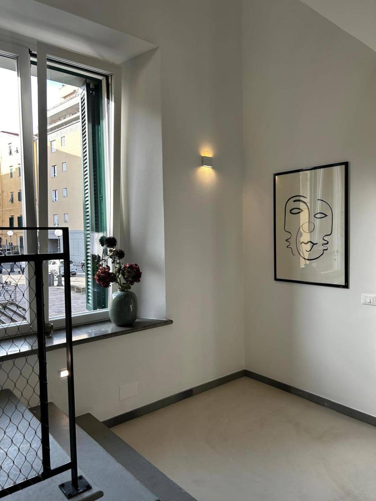 Waterfront Balcony I Grani 4 Resort Style Suite Livorno Bagian luar foto