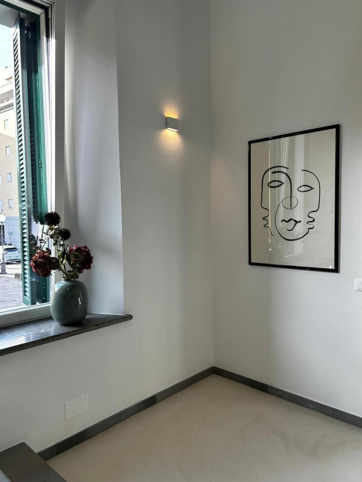 Waterfront Balcony I Grani 4 Resort Style Suite Livorno Bagian luar foto